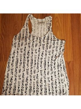 Mudd White Racerback Tank with Black Leaf Print